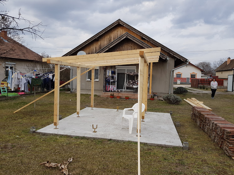 Kép a Kerti kiülő munkáról