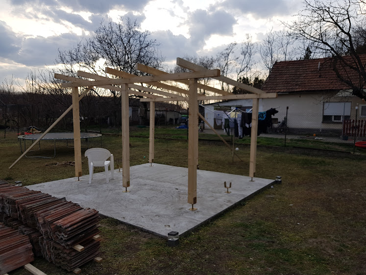Kép a Kerti kiülő munkáról